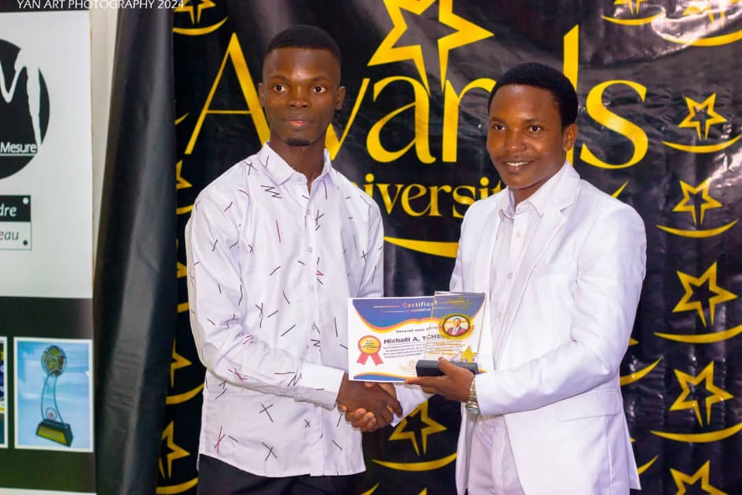 Awards University Banner